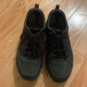 Women’s Clark shoes